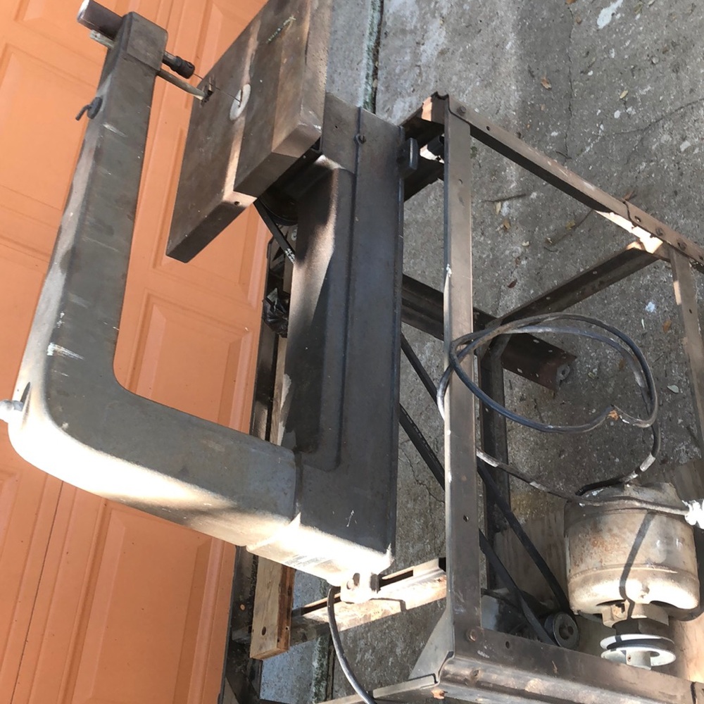 Scroll saw